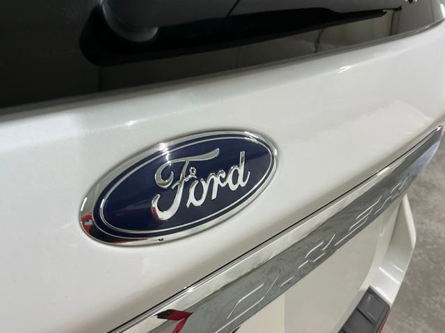 Used 2022 Ford Explorer XLT image 6