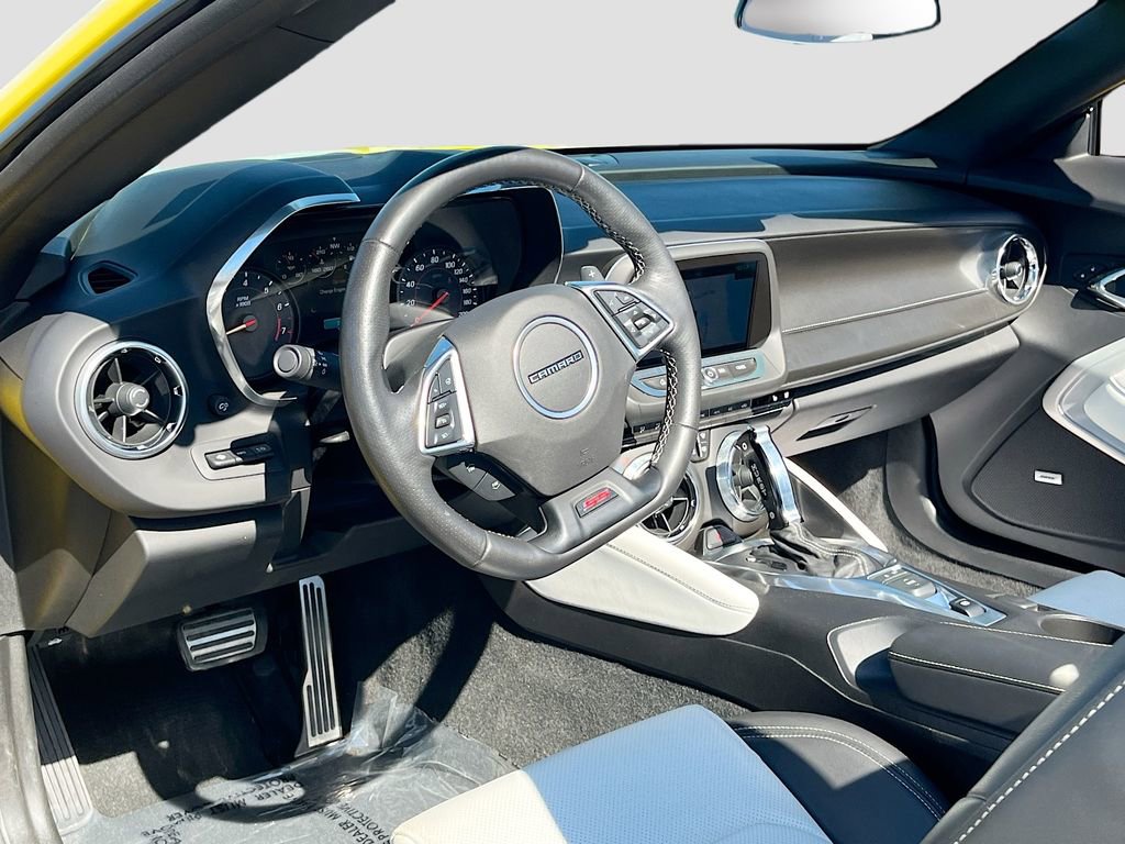 Used 2016 Chevrolet Camaro SS image 9