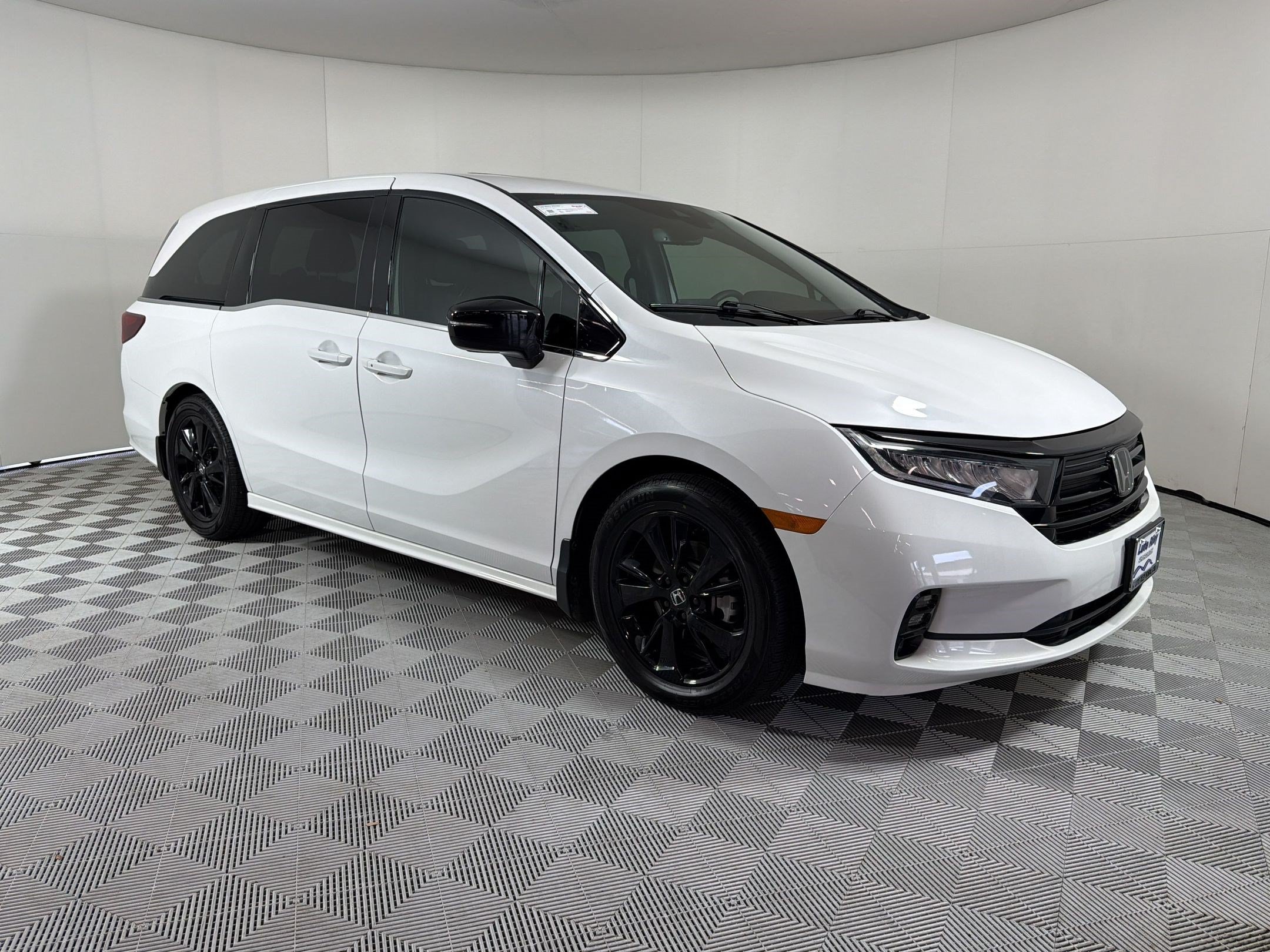 Used 2024 Honda Odyssey Sport image 7