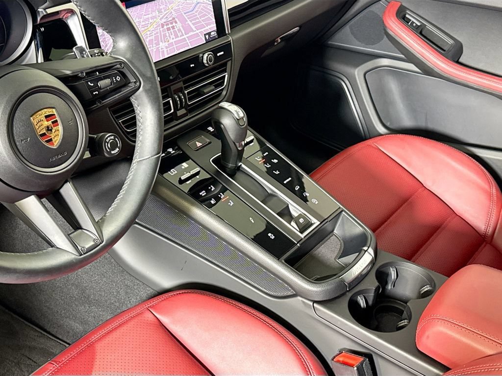 Certified 2023 Porsche Macan Turbo AWD/4WD image 21