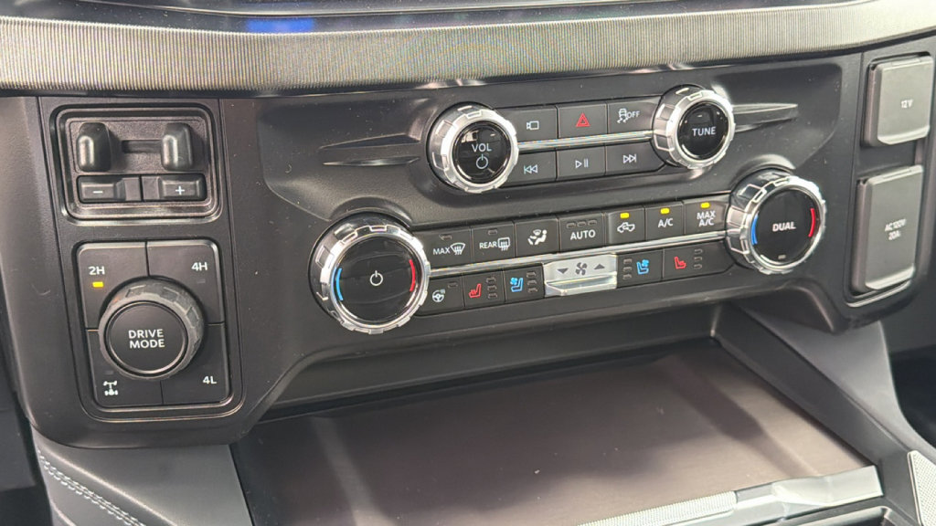 New 2026 Ford F250 4x4 Crew Cab Super Duty image 14