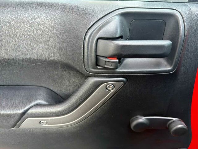 Used 2017 Jeep Wrangler Unlimited Sport w/ Connectivity Group image 13