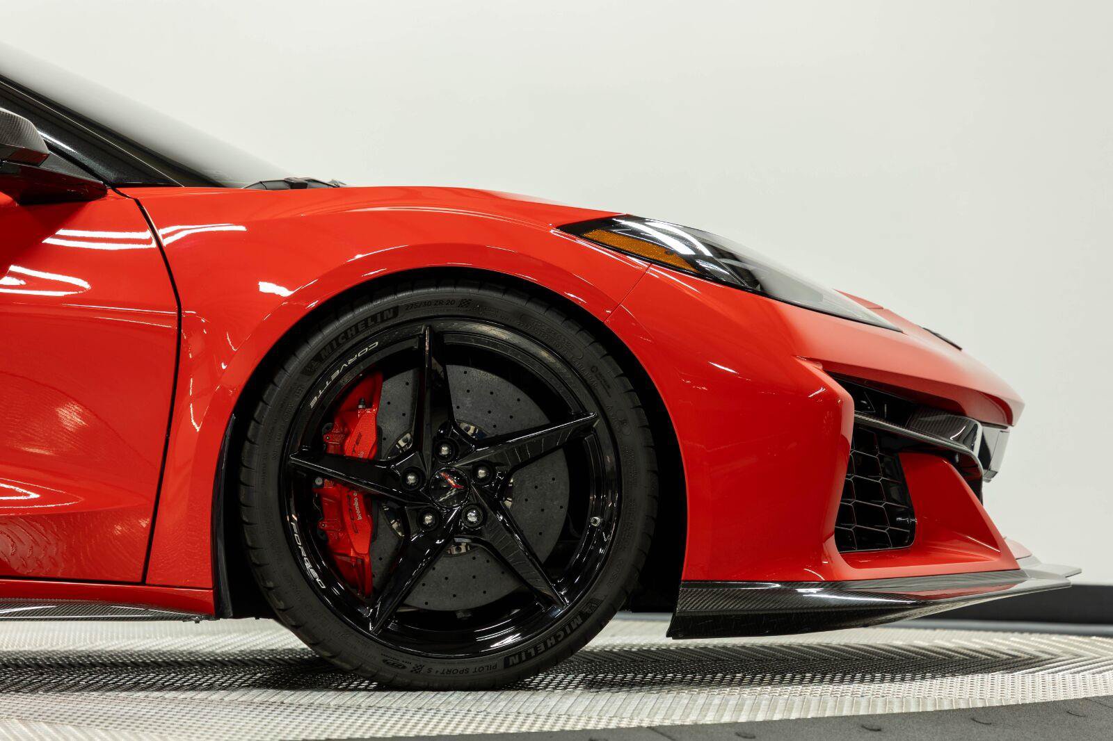 Used 2024 Chevrolet Corvette E-Ray AWD/4WD image 35