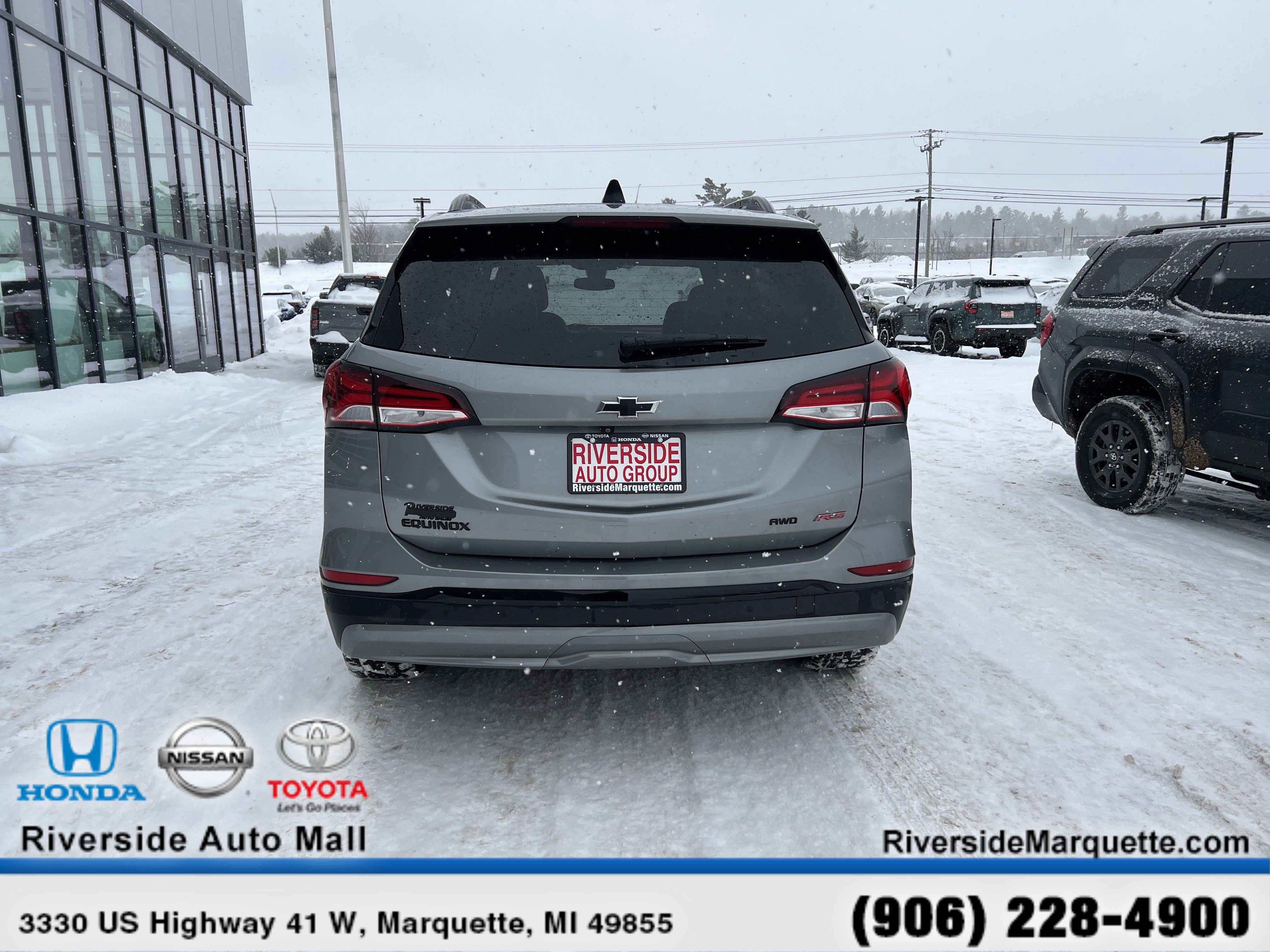 Used 2024 Chevrolet Equinox RS w/ RS Leather Package image 7