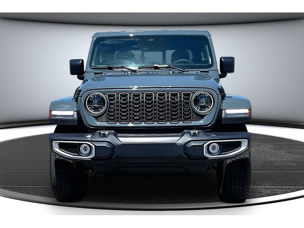 Used 2026 Jeep Gladiator Sport AWD/4WD image 4