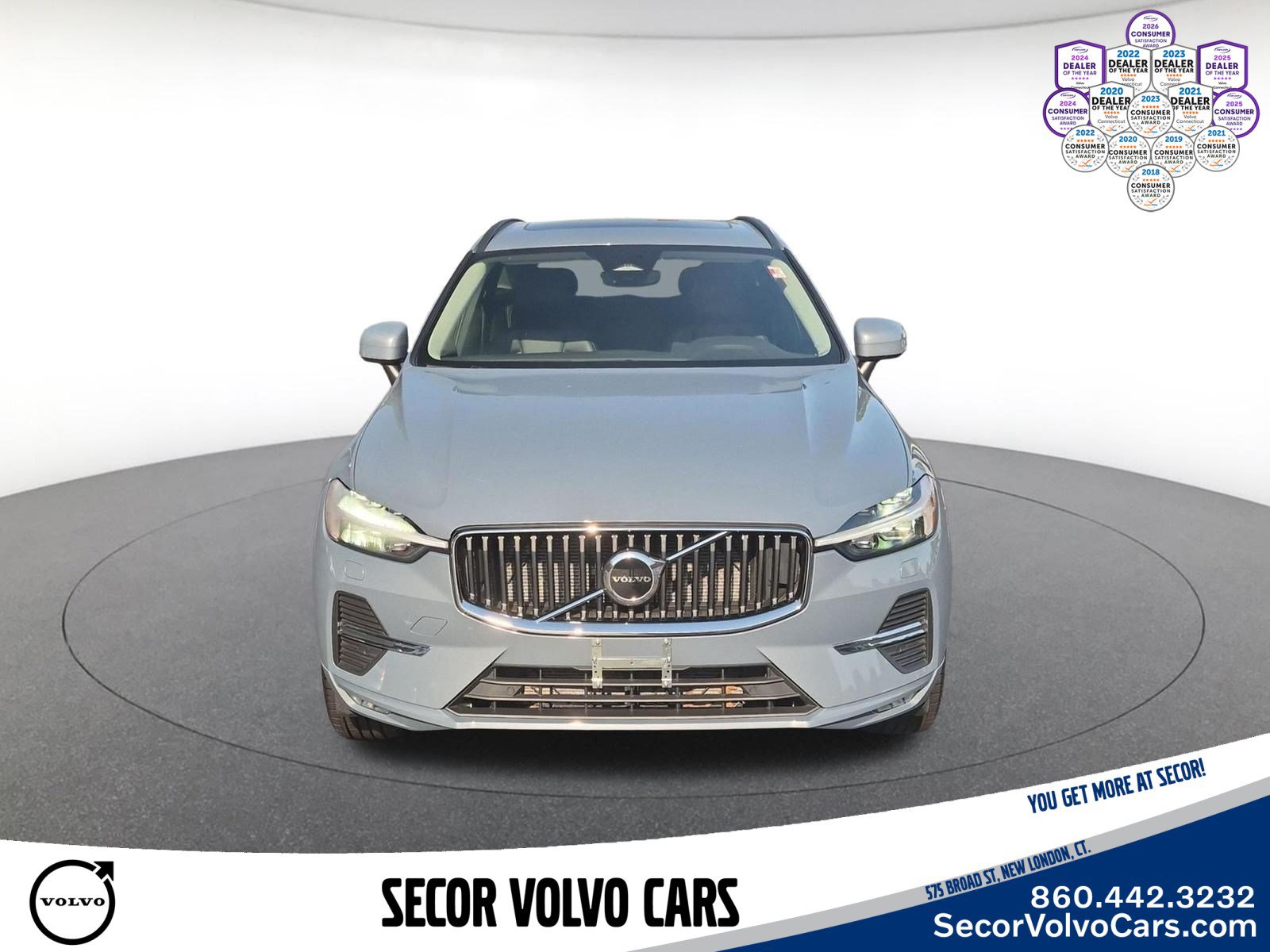 Used 2023 Volvo XC60 B5 Core w/ Climate Package AWD/4WD image 2