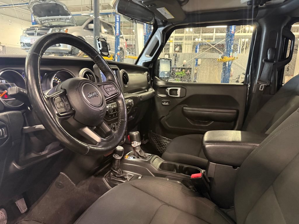 Used 2021 Jeep Gladiator Sport AWD/4WD image 4