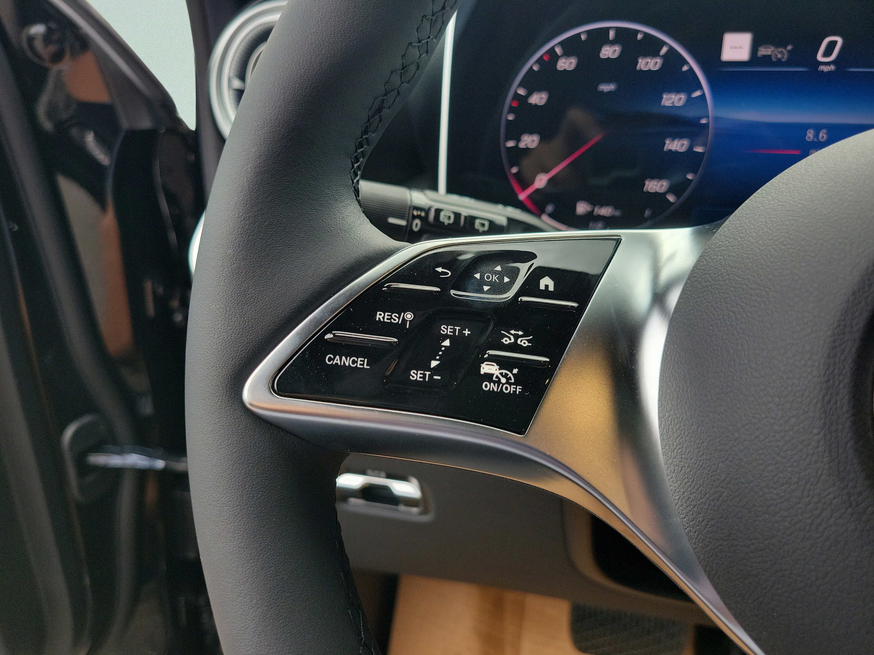 New 2026 Mercedes-Benz GLC 350e 4MATIC image 24