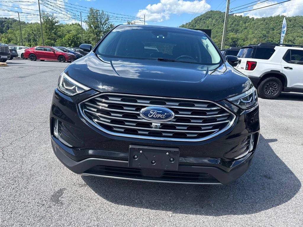 Used 2019 Ford Edge Titanium w/ Equipment Group 301A AWD/4WD image 2