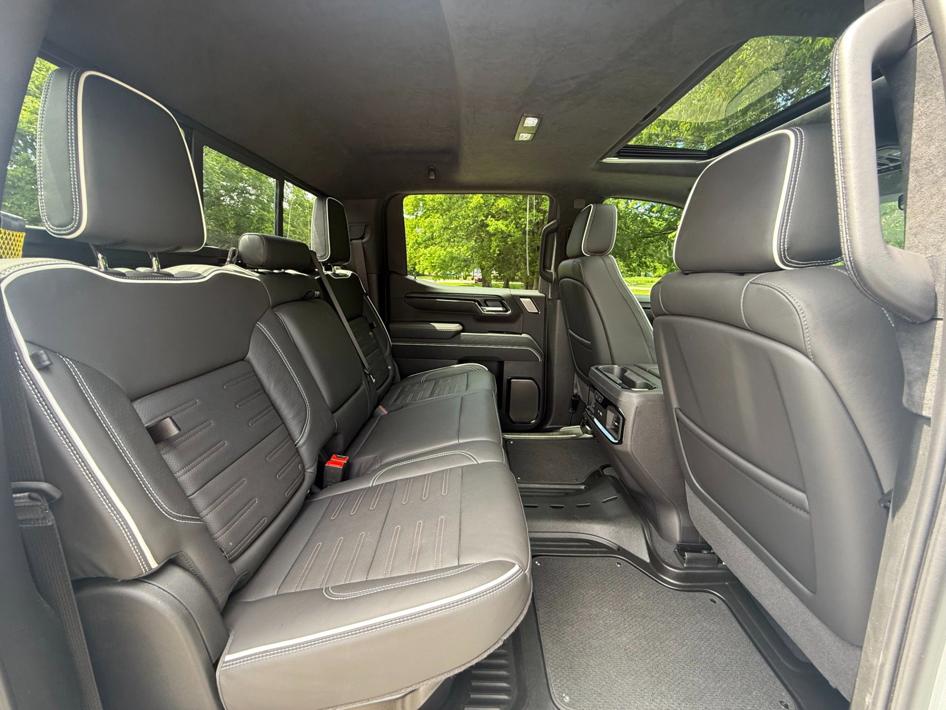 Used 2024 GMC Sierra 1500 AT4X image 39