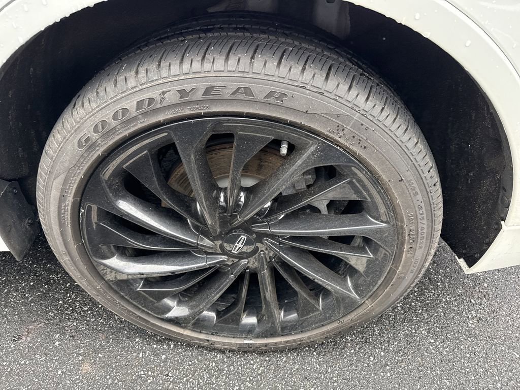 Used 2025 Lincoln Aviator Reserve w/ Equipment Group 201A image 18