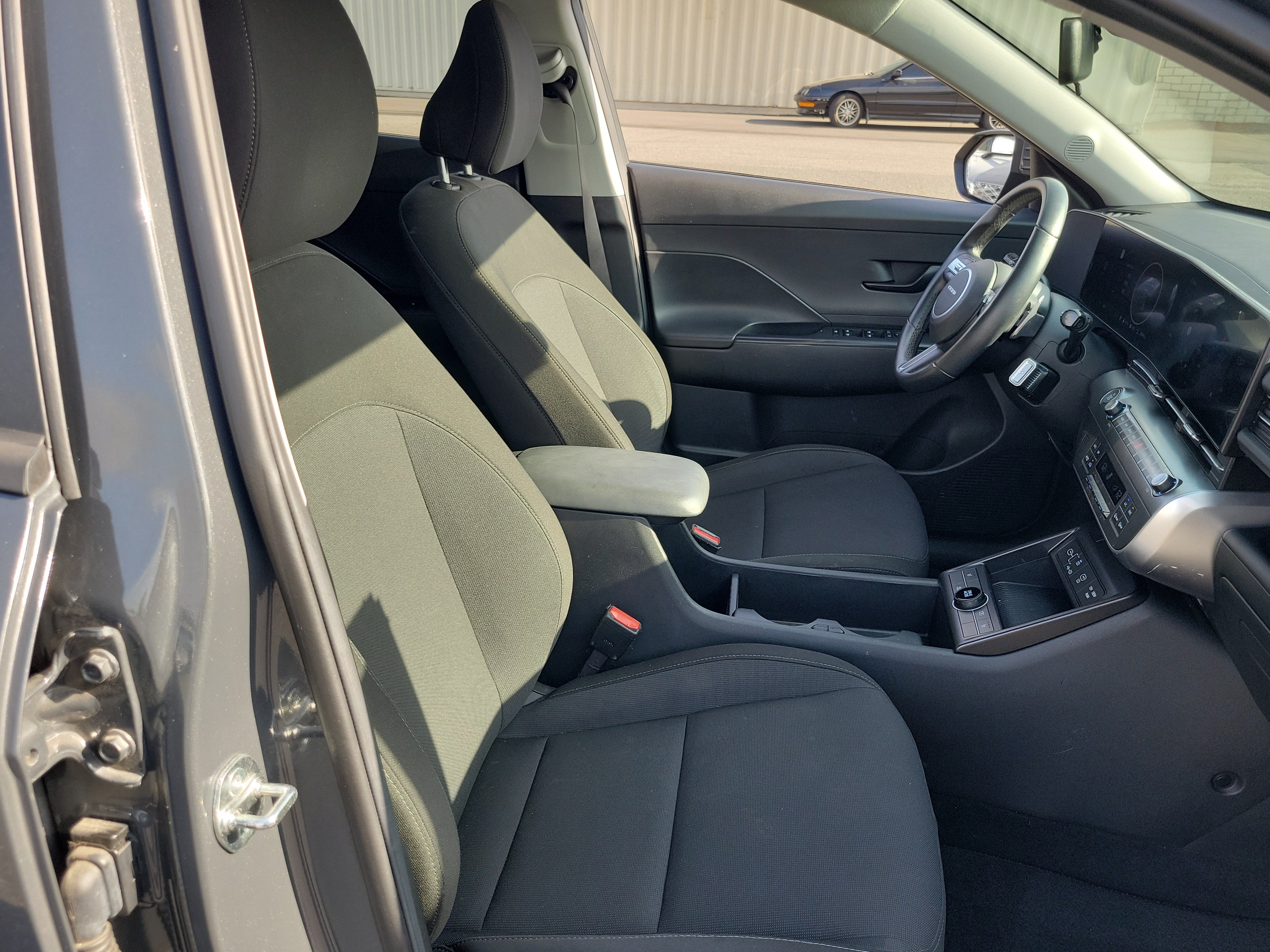 Certified 2024 Hyundai Kona SEL FWD image 21