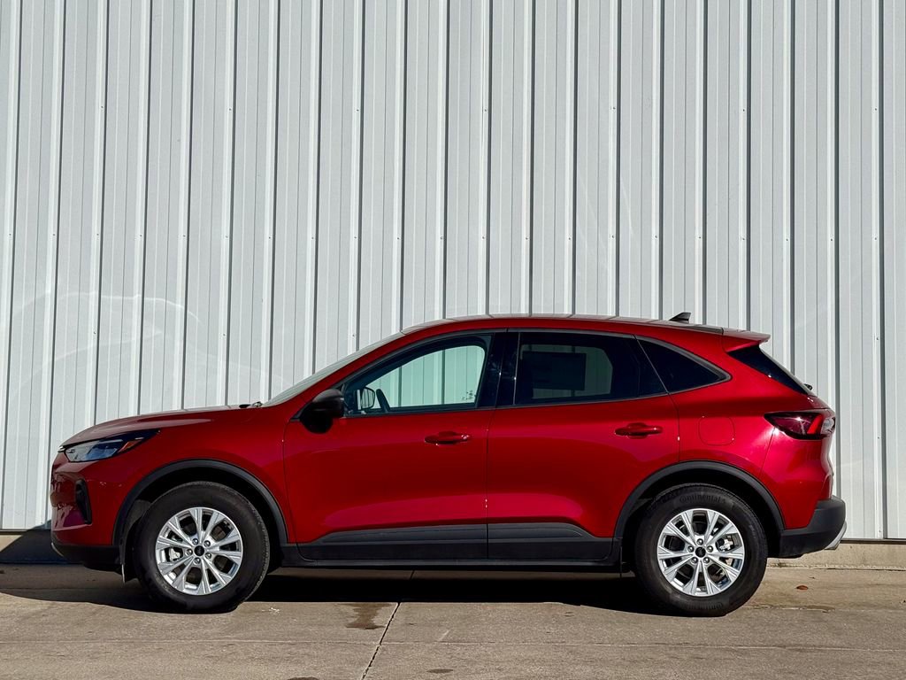 Certified 2025 Ford Escape Active w/ Cold Weather Package image 2