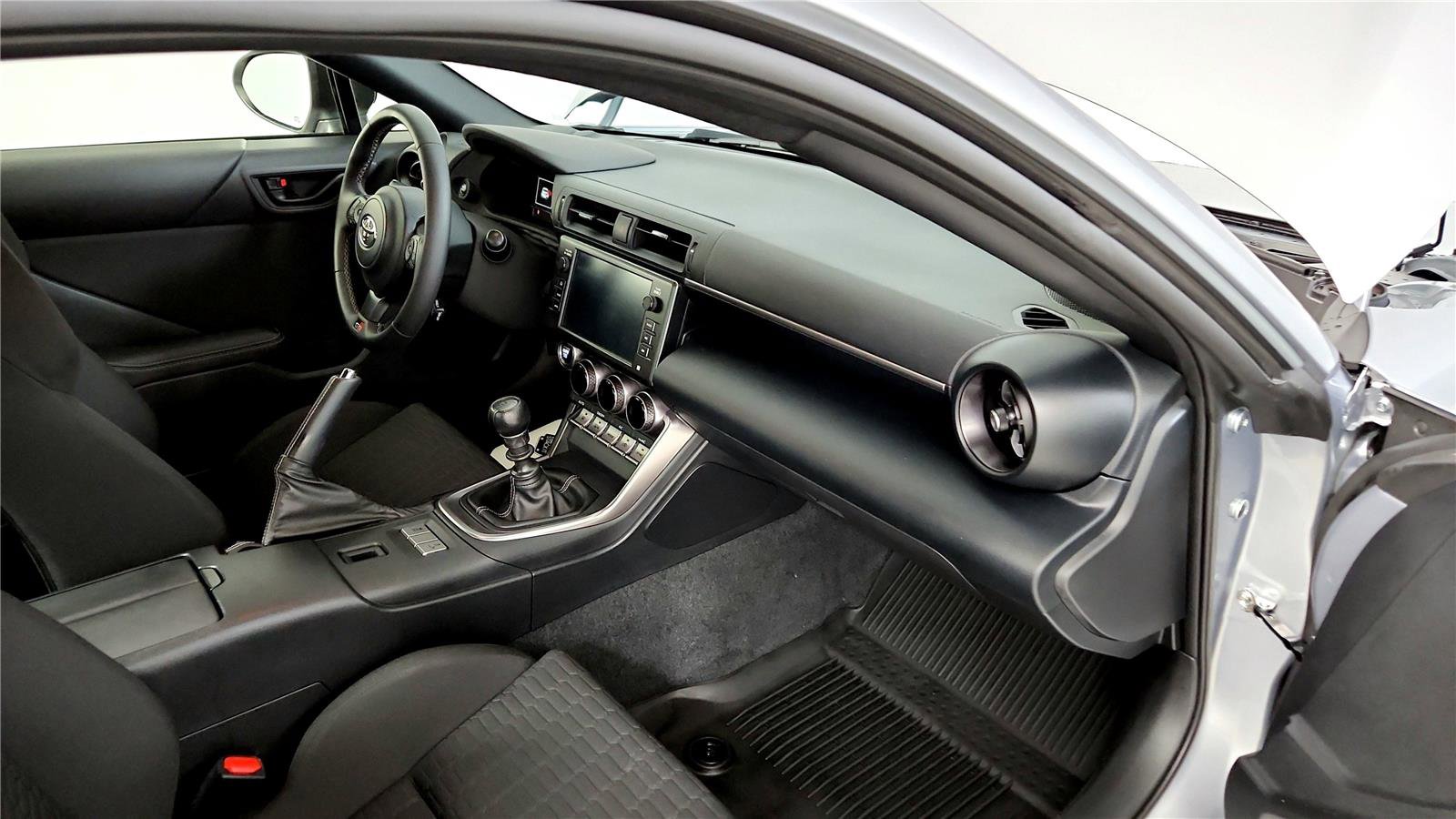 Certified 2025 Toyota GR86 w/ ALL Weather Mat Package (TMS) image 25