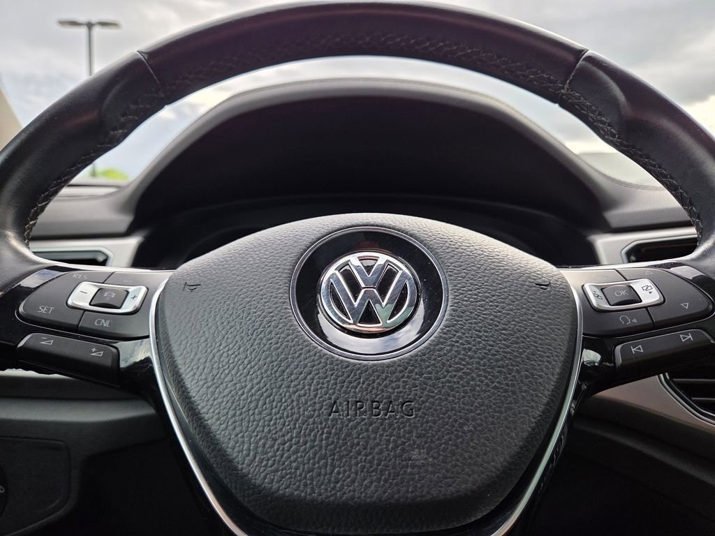 Used 2018 Volkswagen Atlas SEL w/ R-Line Package FWD image 33