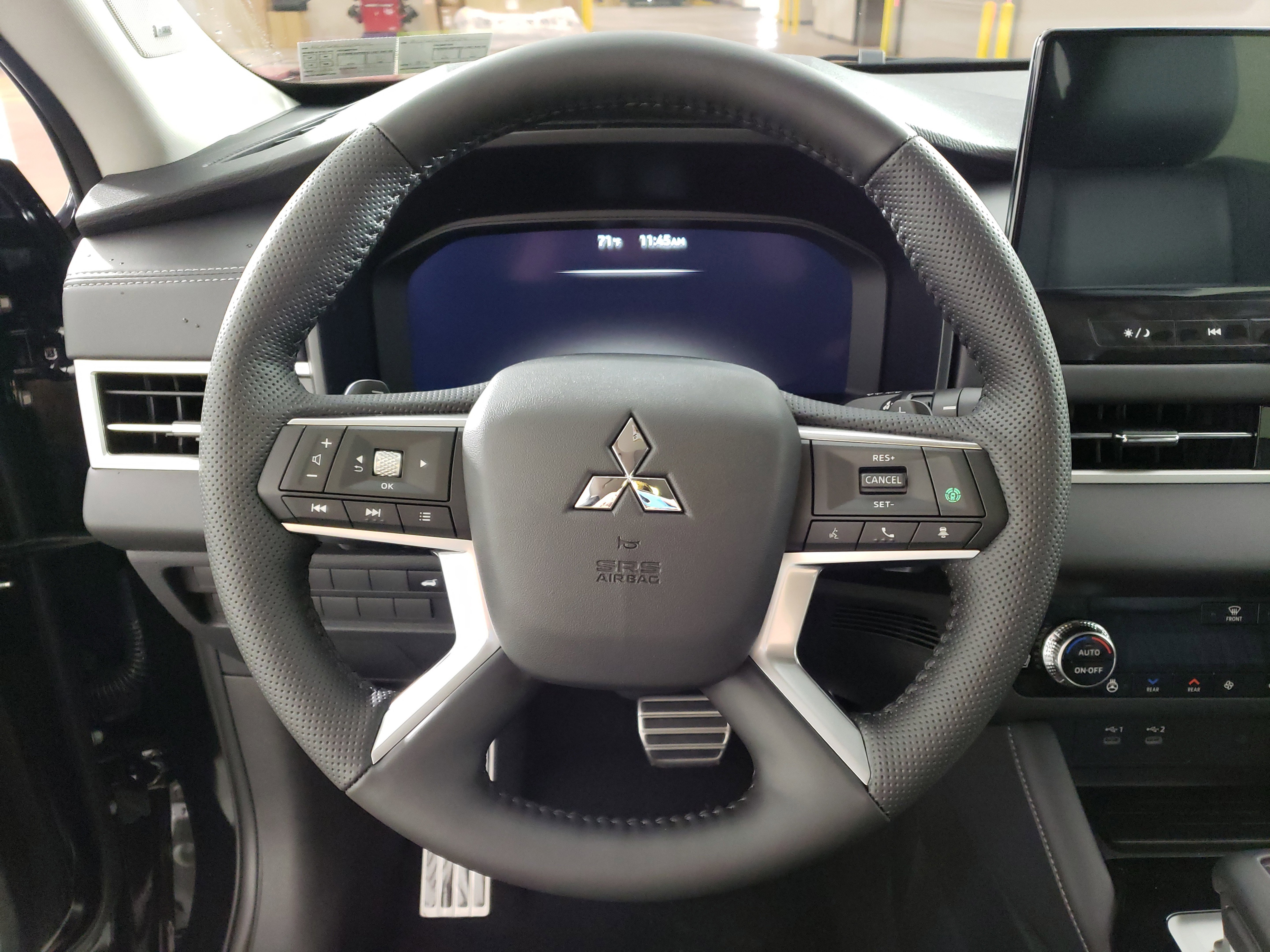New 2025 Mitsubishi Outlander SEL image 17