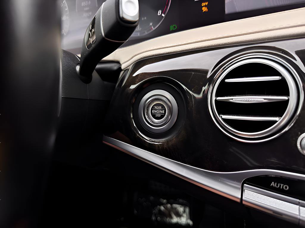 Used 2018 Mercedes-Benz S 560 4MATIC Sedan image 16