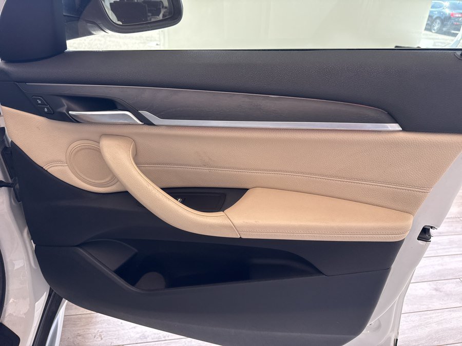 Used 2017 BMW X1 xDrive28i AWD/4WD image 21
