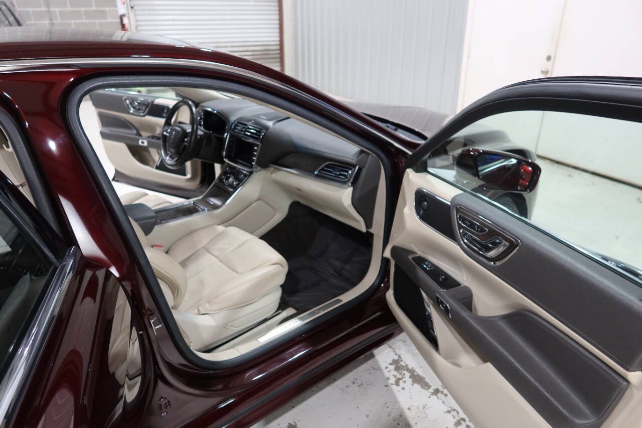Used 2020 Lincoln Continental Reserve FWD image 9