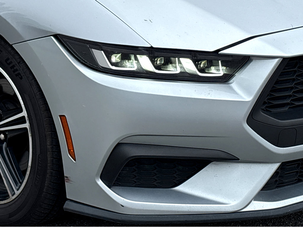 Used 2024 Ford Mustang Premium image 18