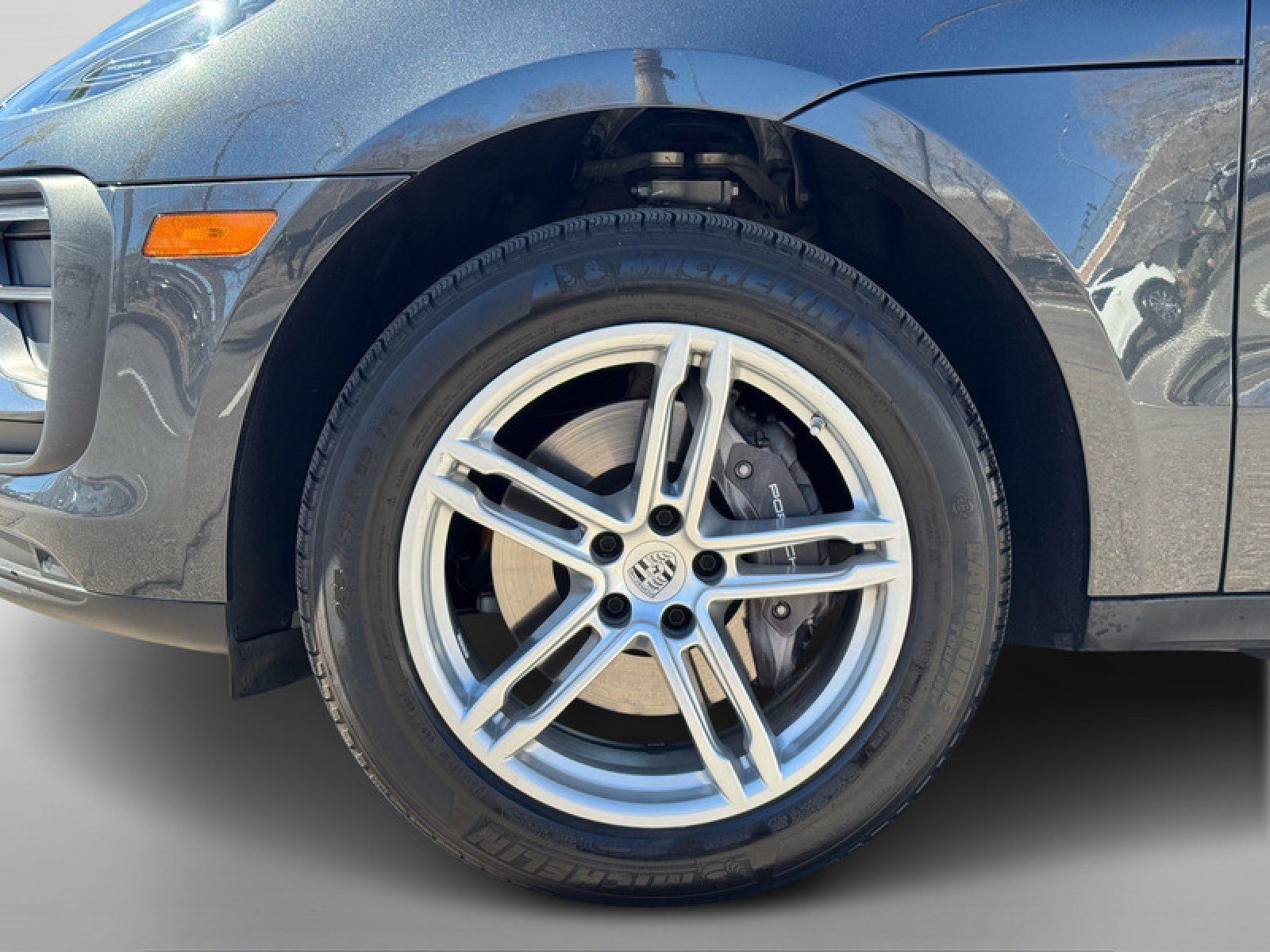 Used 2024 Porsche Macan image 10