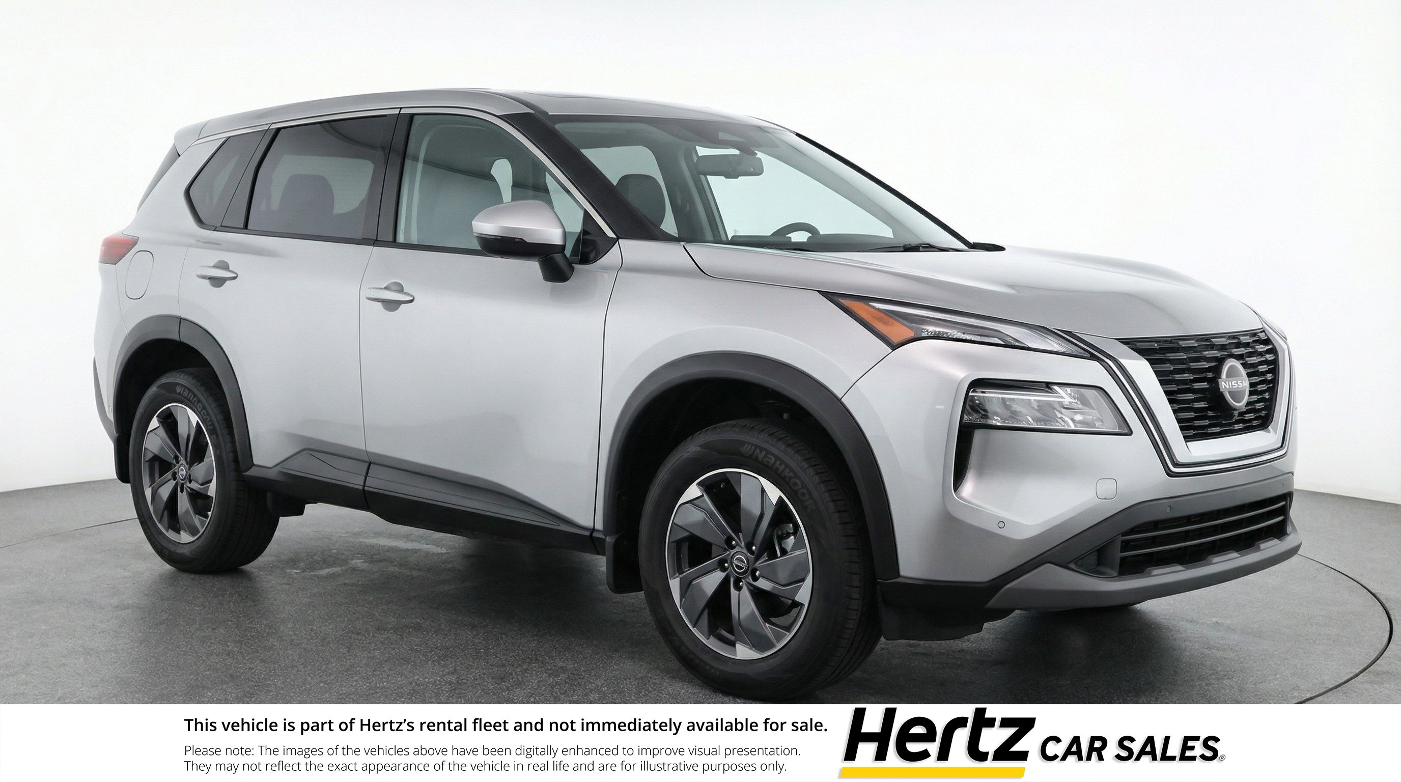 Used 2025 Nissan Rogue SV image 1