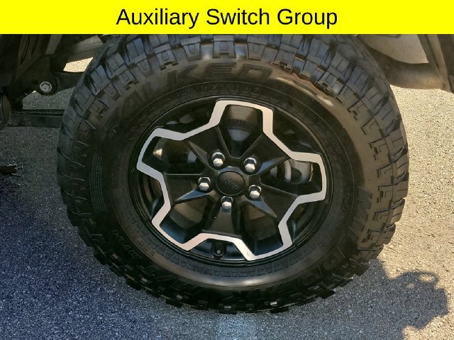 Used 2022 Jeep Gladiator Rubicon w/ LED Lighting Group AWD/4WD image 7