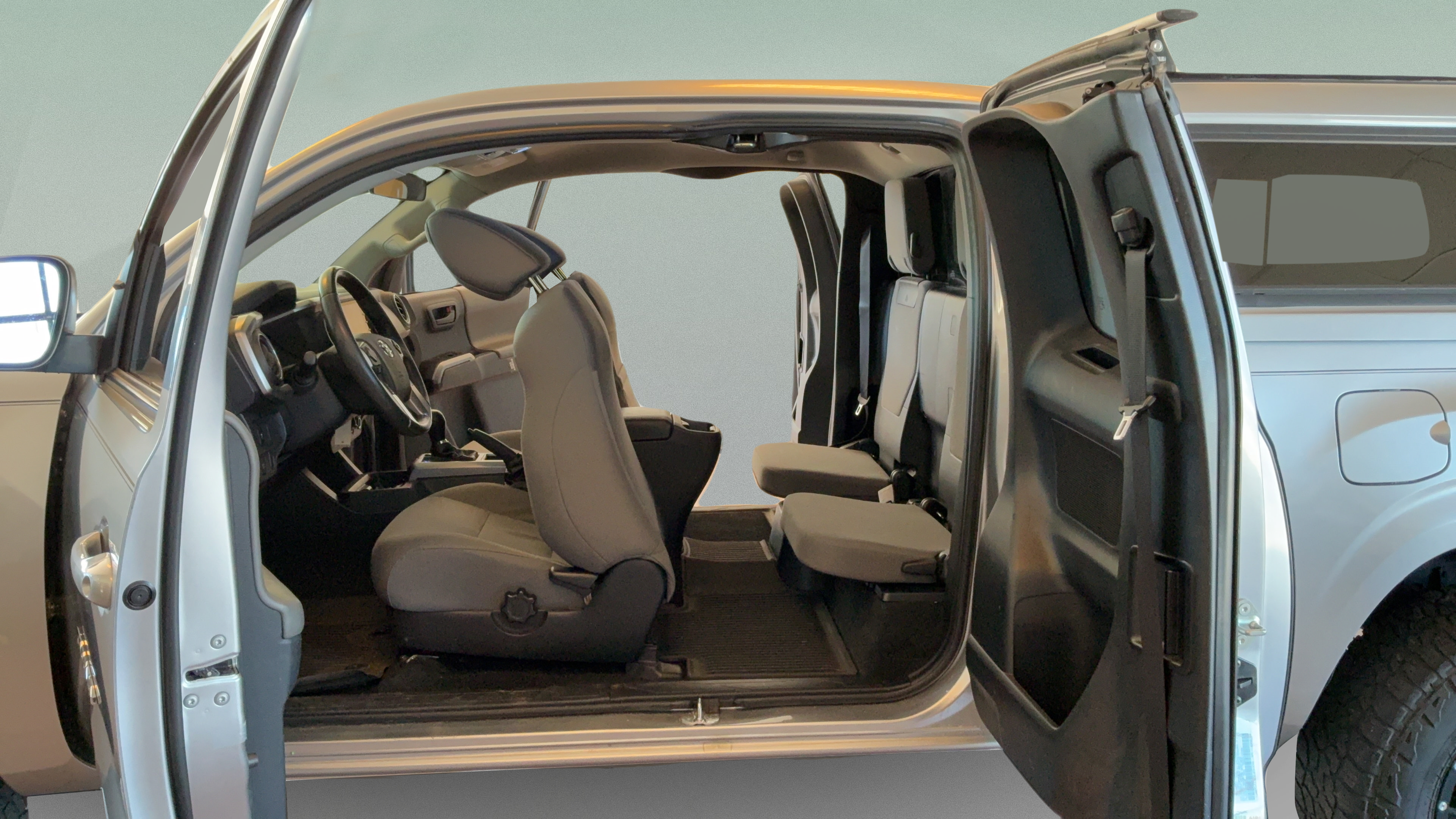 Used 2021 Toyota Tacoma SR5 RWD image 25