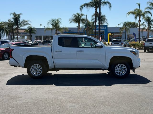Used 2026 Toyota Tacoma SR5 AWD/4WD image 4