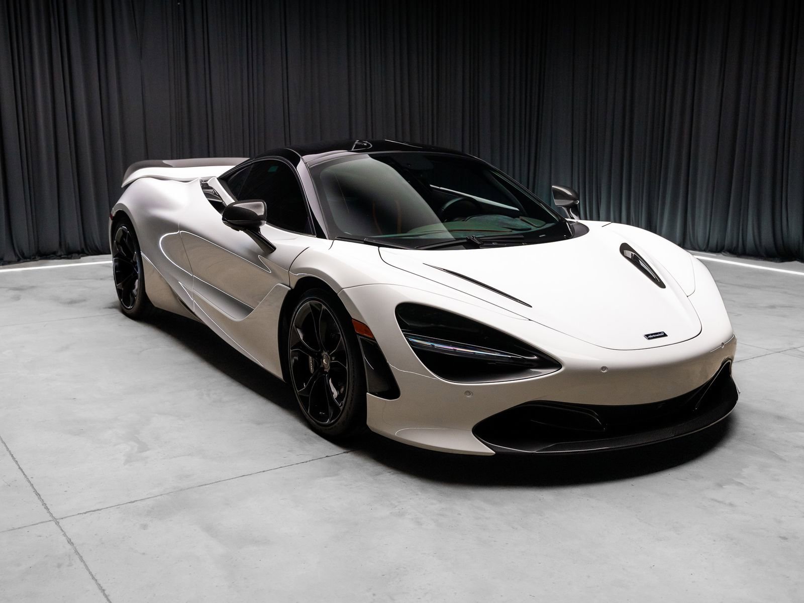 Used 2019 McLaren 720S Performance RWD image 15