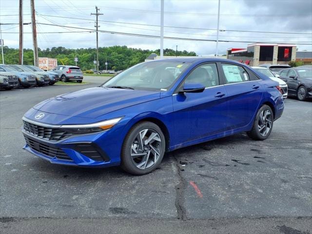 New 2025 Hyundai Elantra Limited FWD image 3