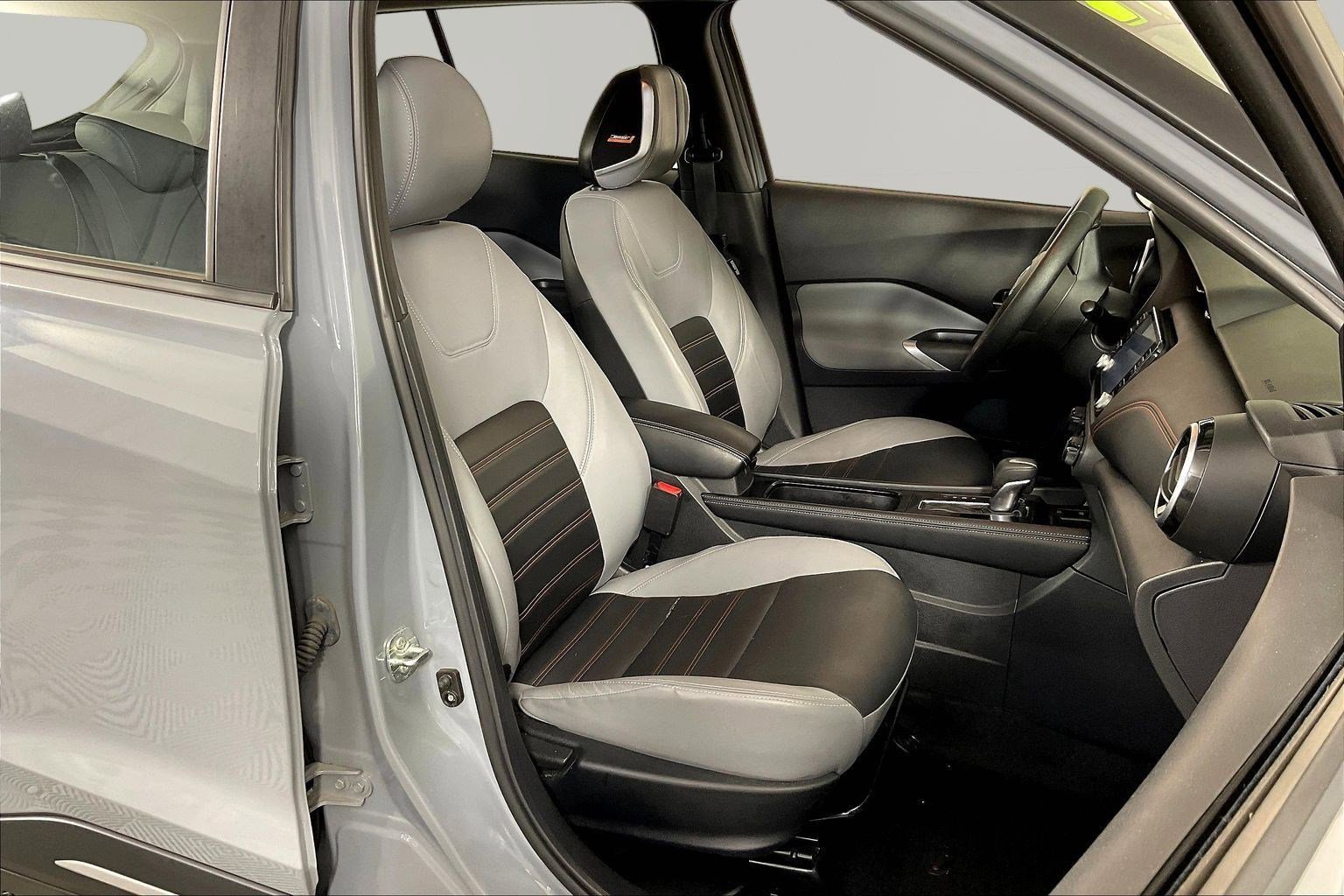 Used 2024 Nissan Kicks SR w/ SR Premium Package FWD image 28