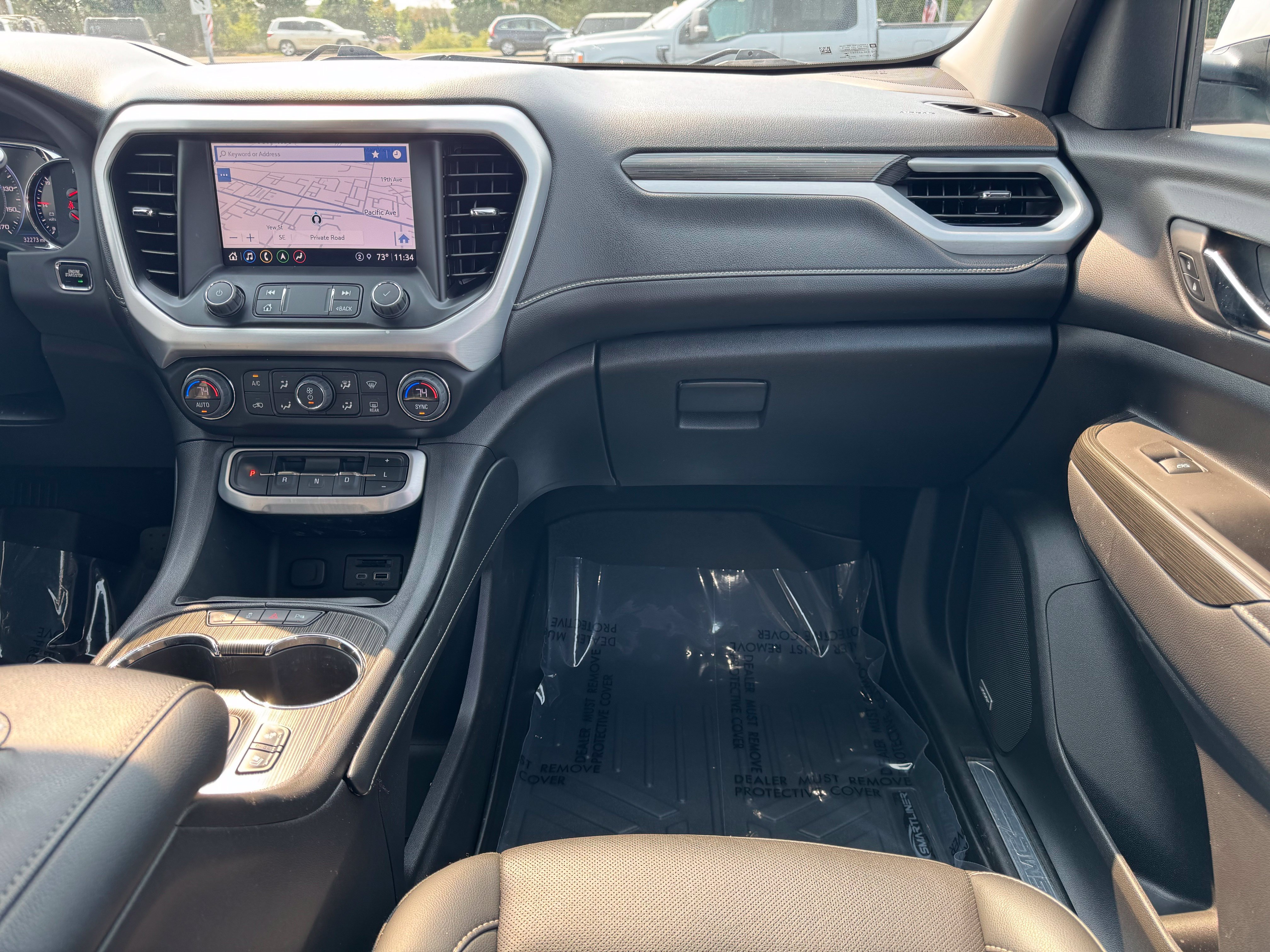 Used 2022 GMC Acadia SLT w/ Technology Package AWD/4WD image 22