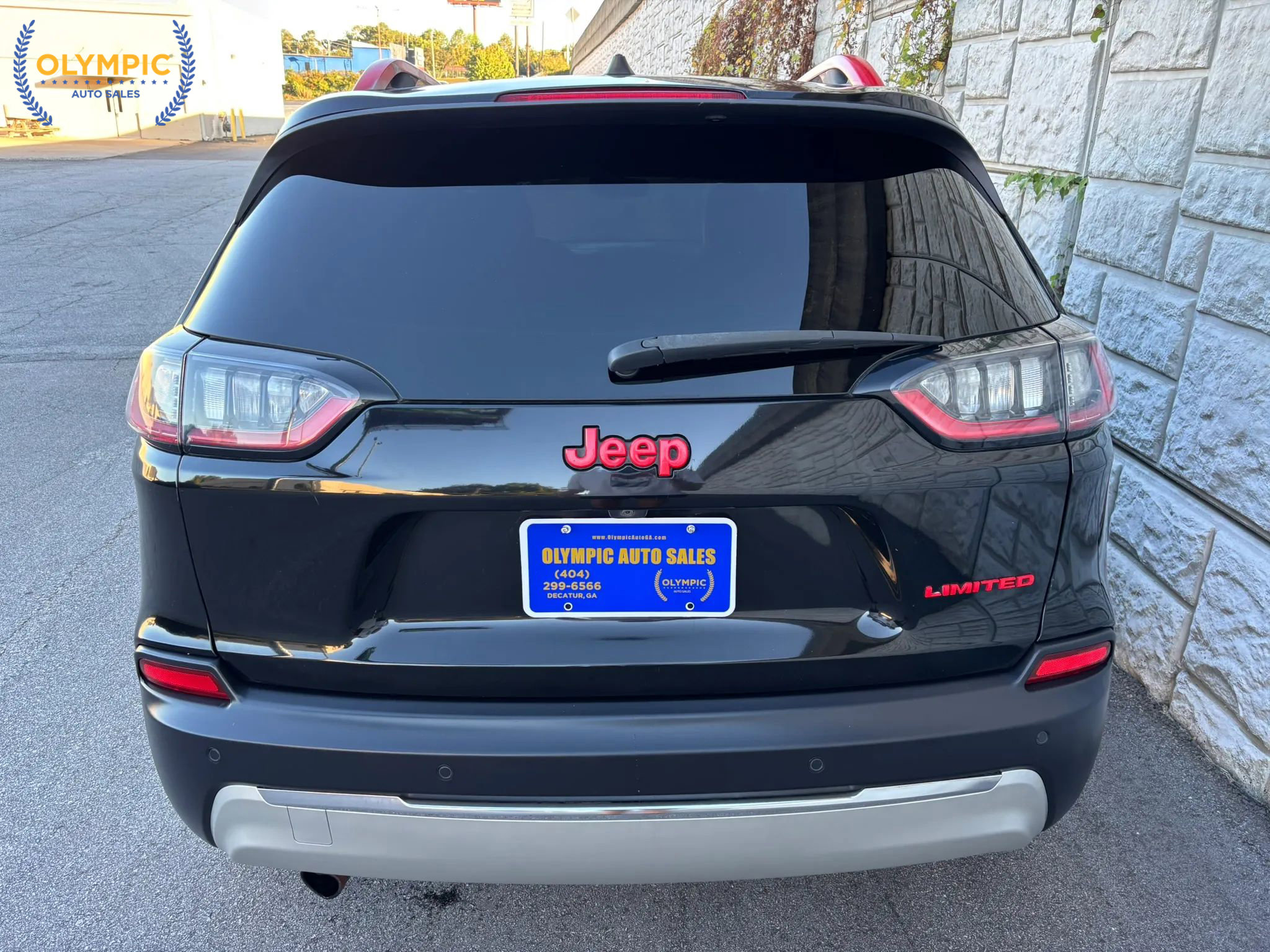 Used 2019 Jeep Cherokee Limited image 5