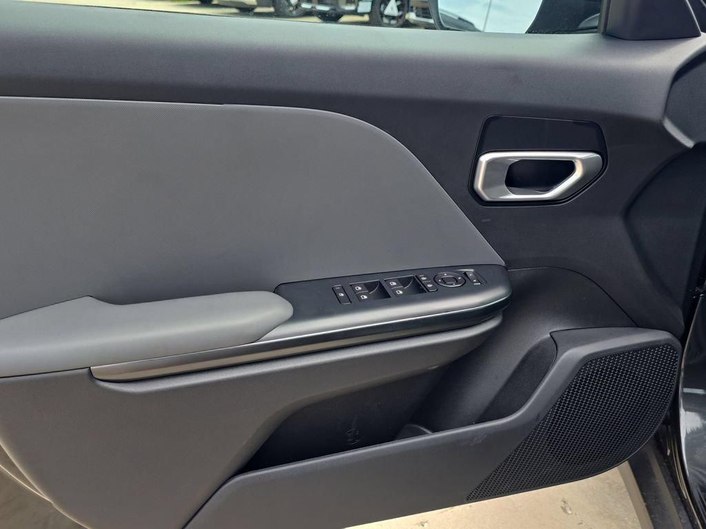 New 2026 Kia K4 FWD image 17
