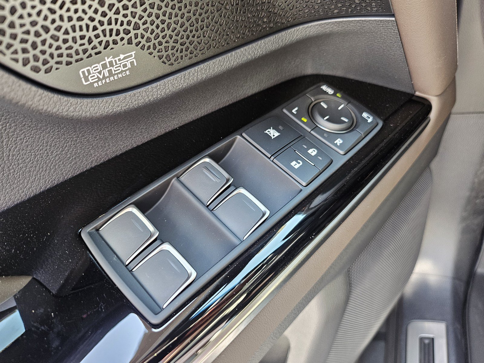 New 2026 Lexus LX 600 4WD w/ Luxury Package image 15