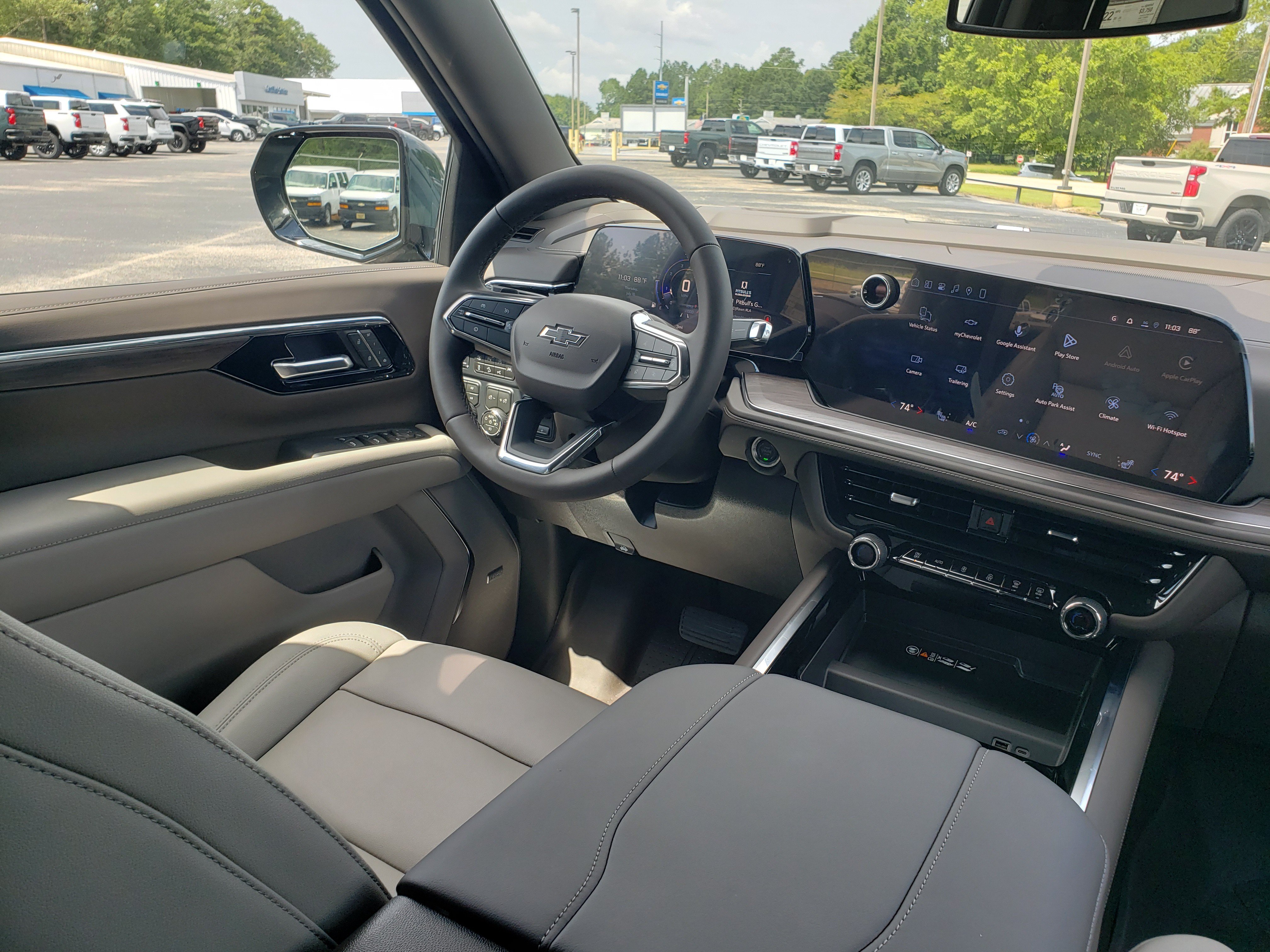 New 2026 Chevrolet Suburban Z71 w/ Z71 Off-Road Package AWD/4WD image 39