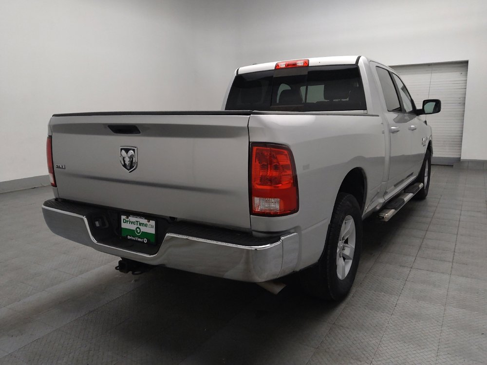 Used 2019 RAM 1500 Classic SLT RWD image 9