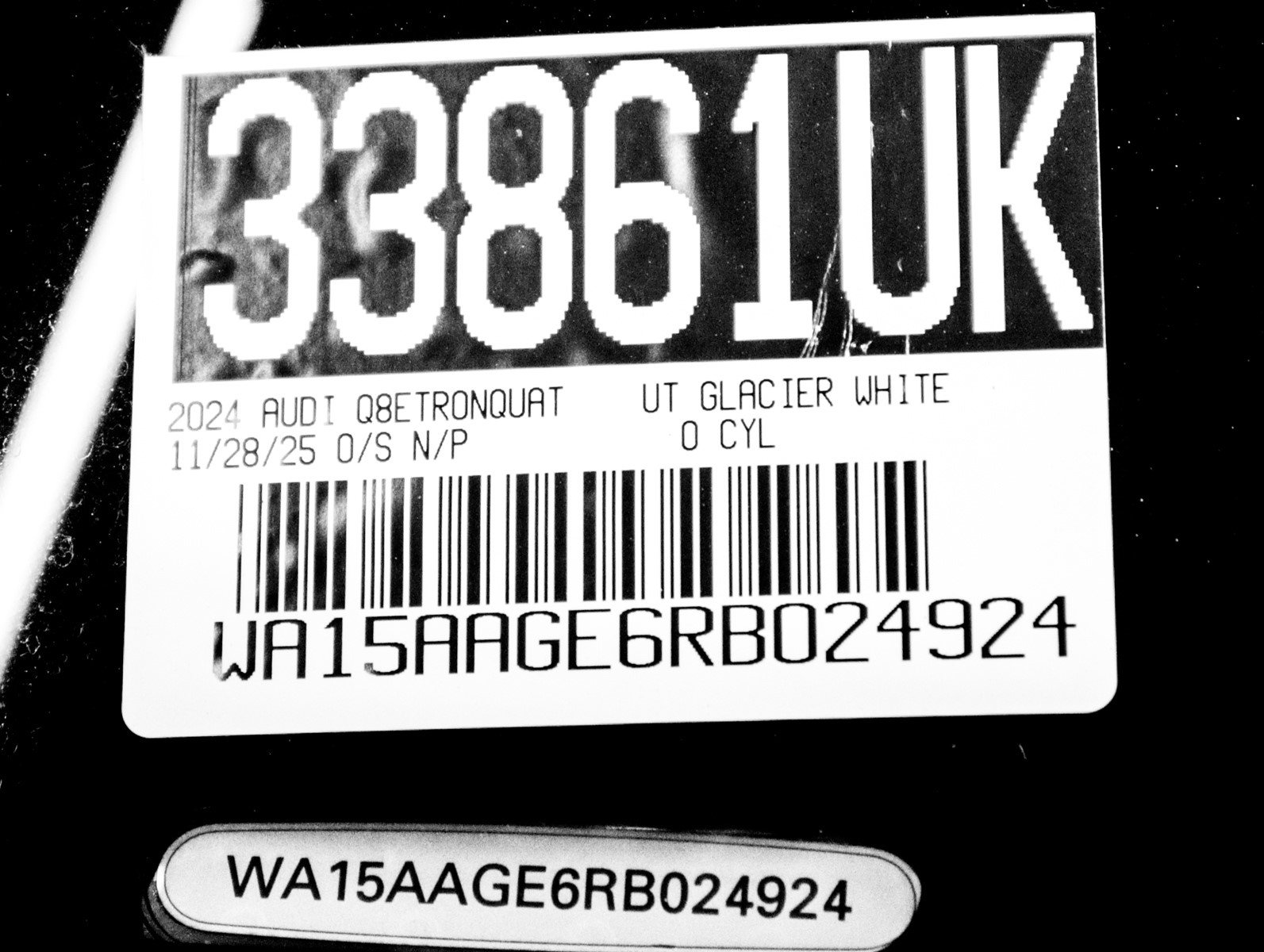 Used 2024 Audi Q8 e-tron Premium Plus image 32