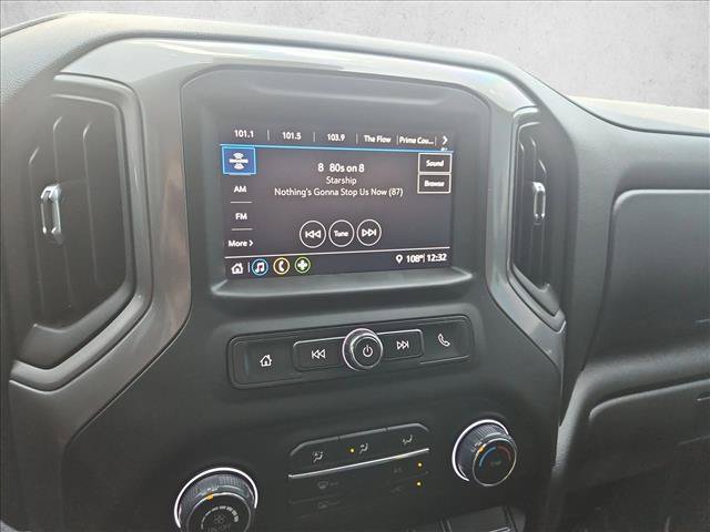 Used 2025 Chevrolet Silverado 1500 Custom w/ Turbomax Blackout Package RWD image 13