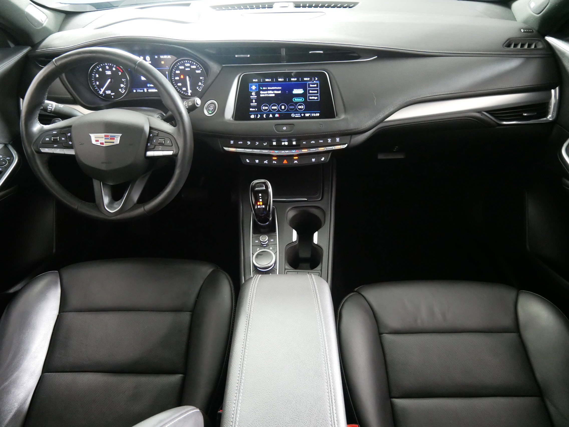 Used 2021 Cadillac XT4 Premium Luxury image 10