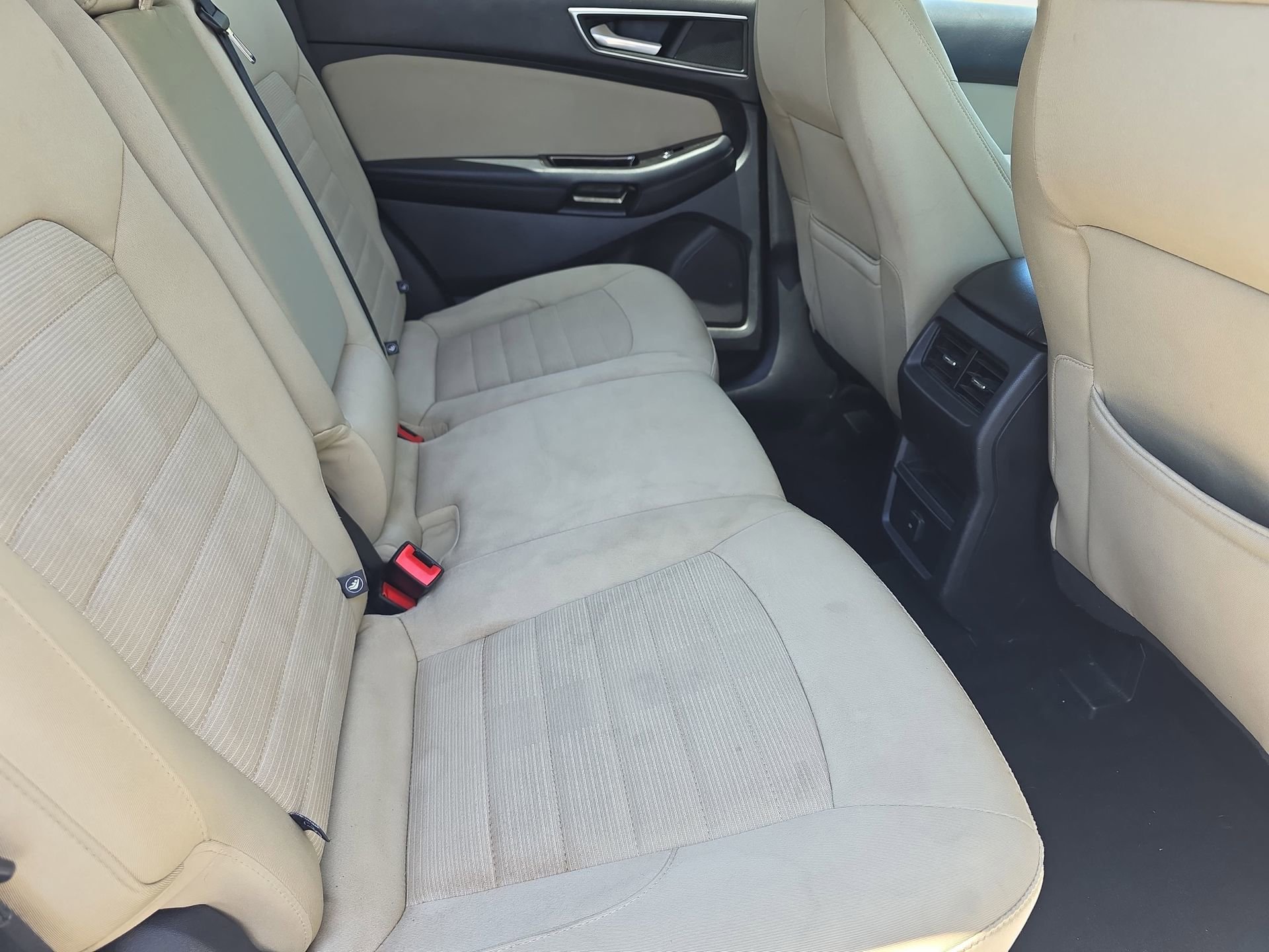 Used 2015 Ford Edge SEL FWD image 11