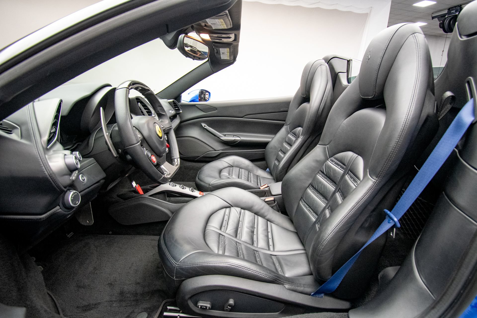 Used 2017 Ferrari 488 Spider RWD image 19