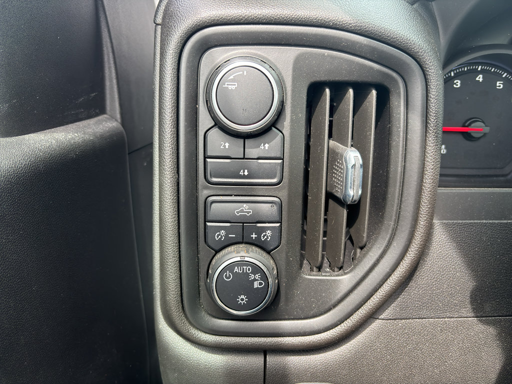 Used 2022 Chevrolet Silverado 2500 W/T w/ WT Fleet Convenience Package AWD/4WD image 18
