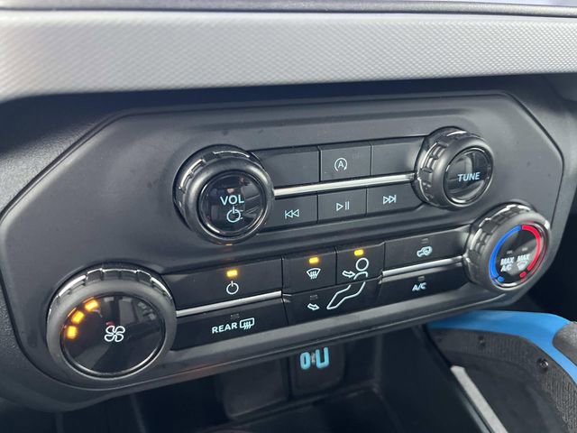 Certified 2024 Ford Bronco Black Diamond image 32