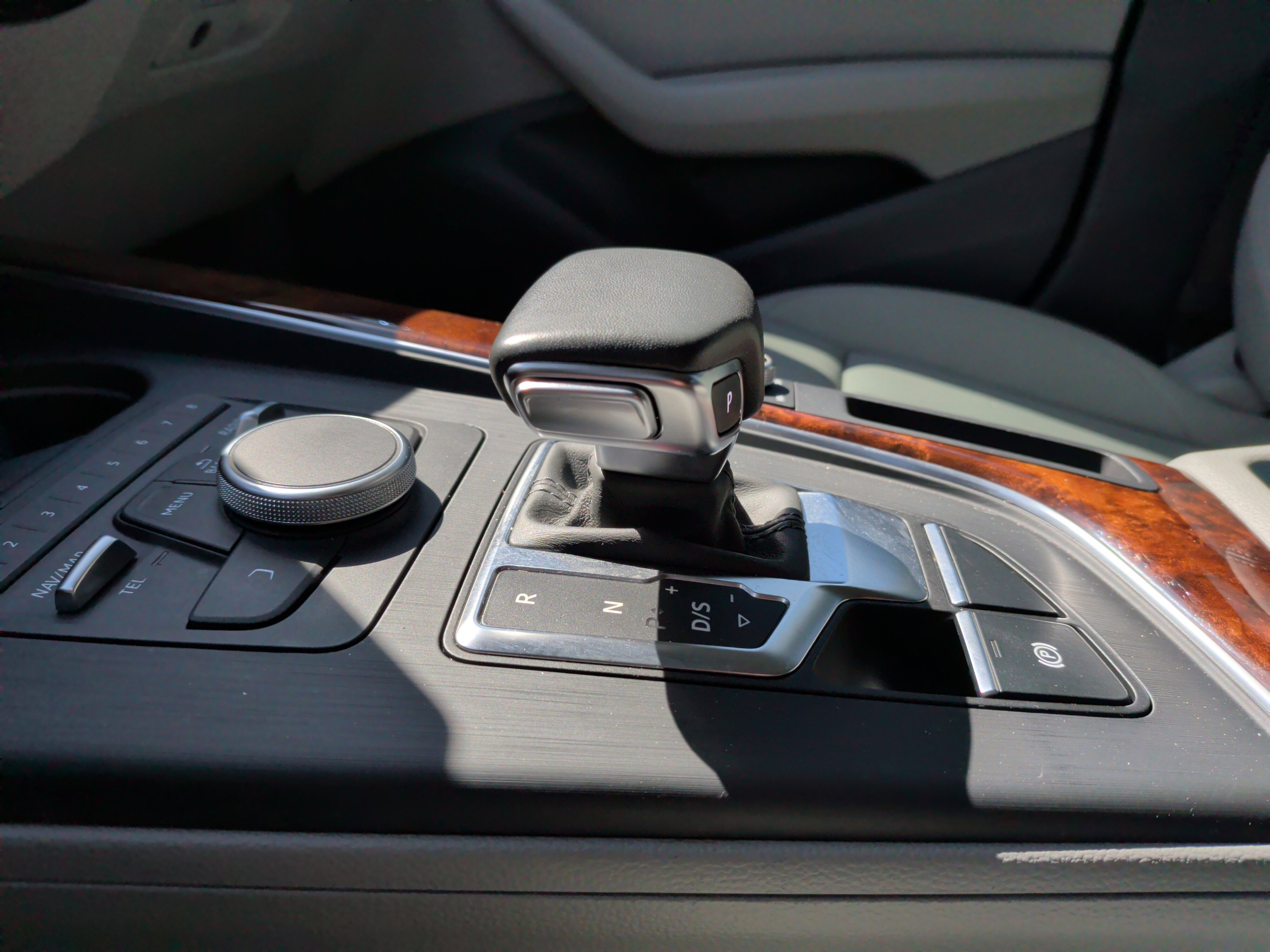 Used 2019 Audi A4 2.0T Premium w/ Convenience Package image 23