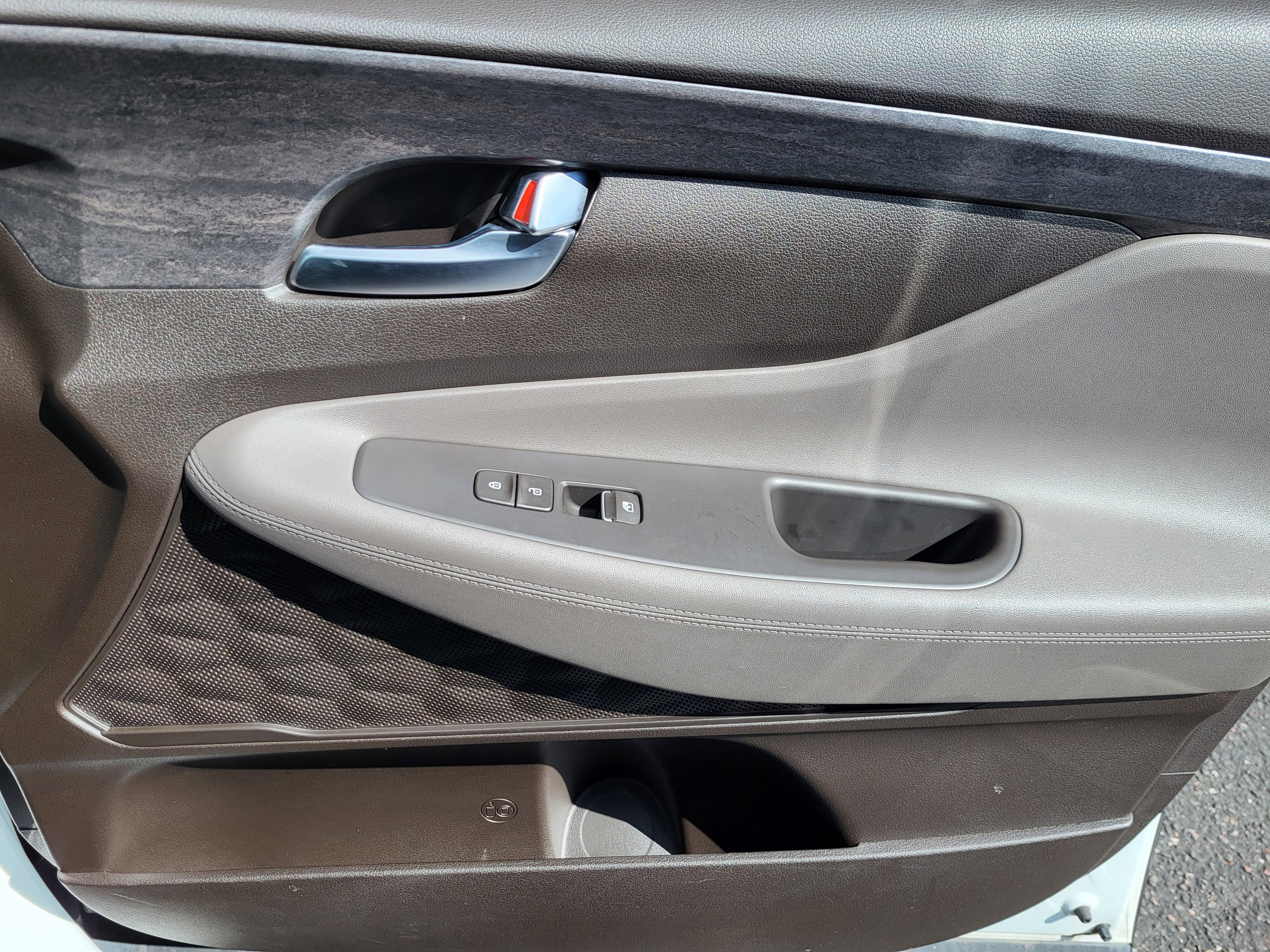 Used 2019 Hyundai Santa Fe SEL image 17