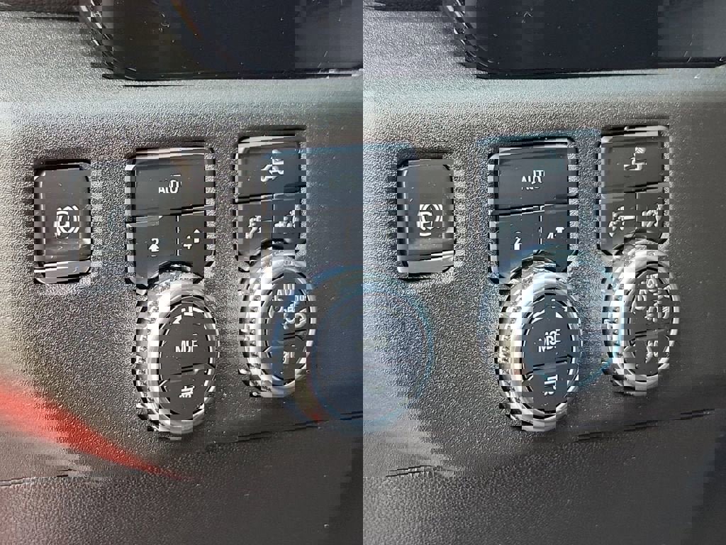 Used 2023 GMC Sierra 1500 Elevation image 21