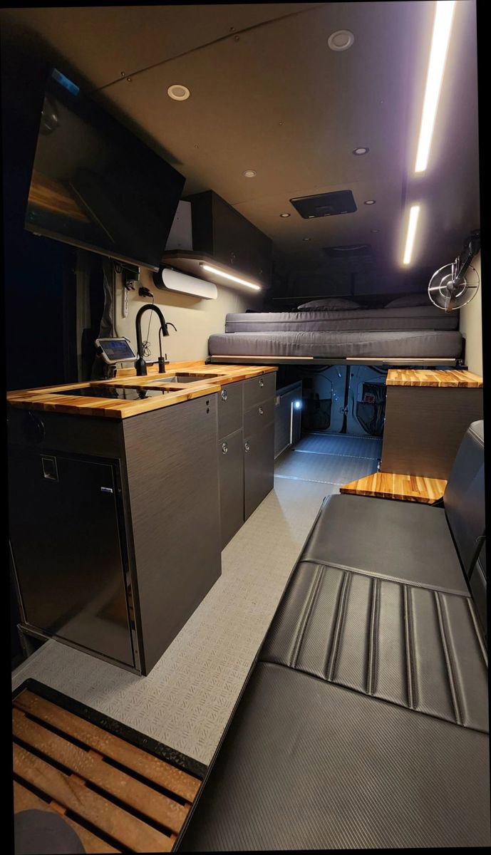 Used 2022 Mercedes-Benz Sprinter 2500 image 27