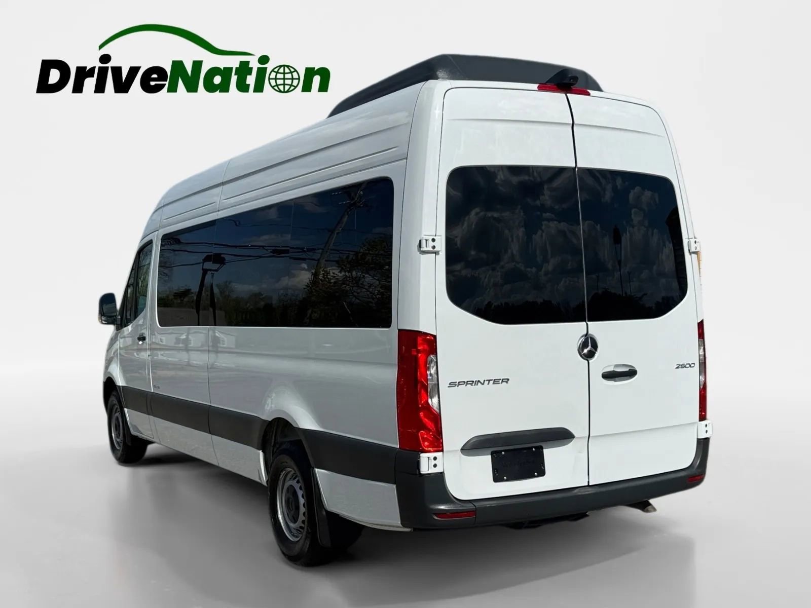 Used 2025 Mercedes-Benz Sprinter 2500 image 7